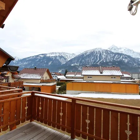 Dağ evi Chalet In Koetschach Near Family Ski Area